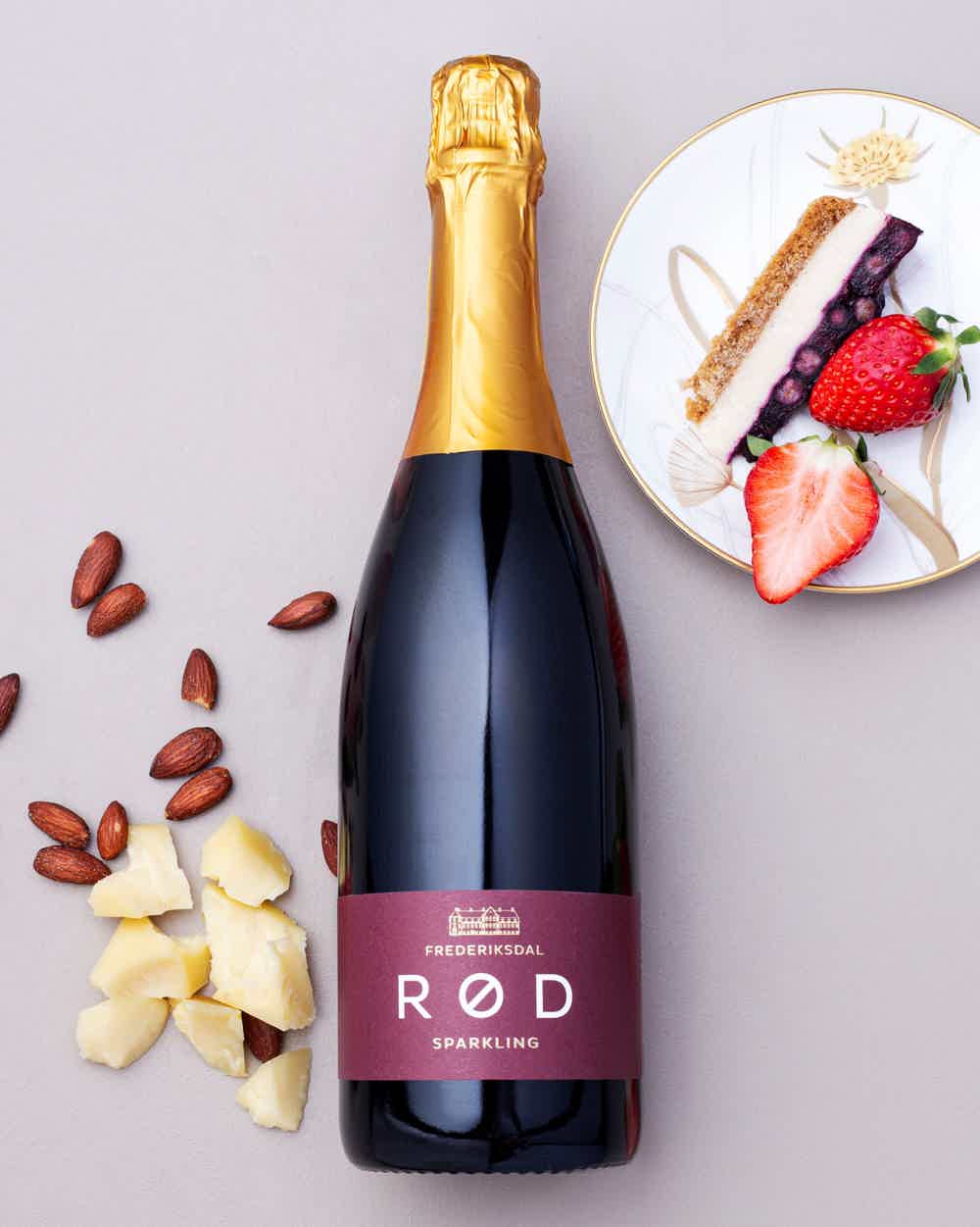 FREDERIKSDAL RØD 10.5% 0.75L, Sparkling Wine