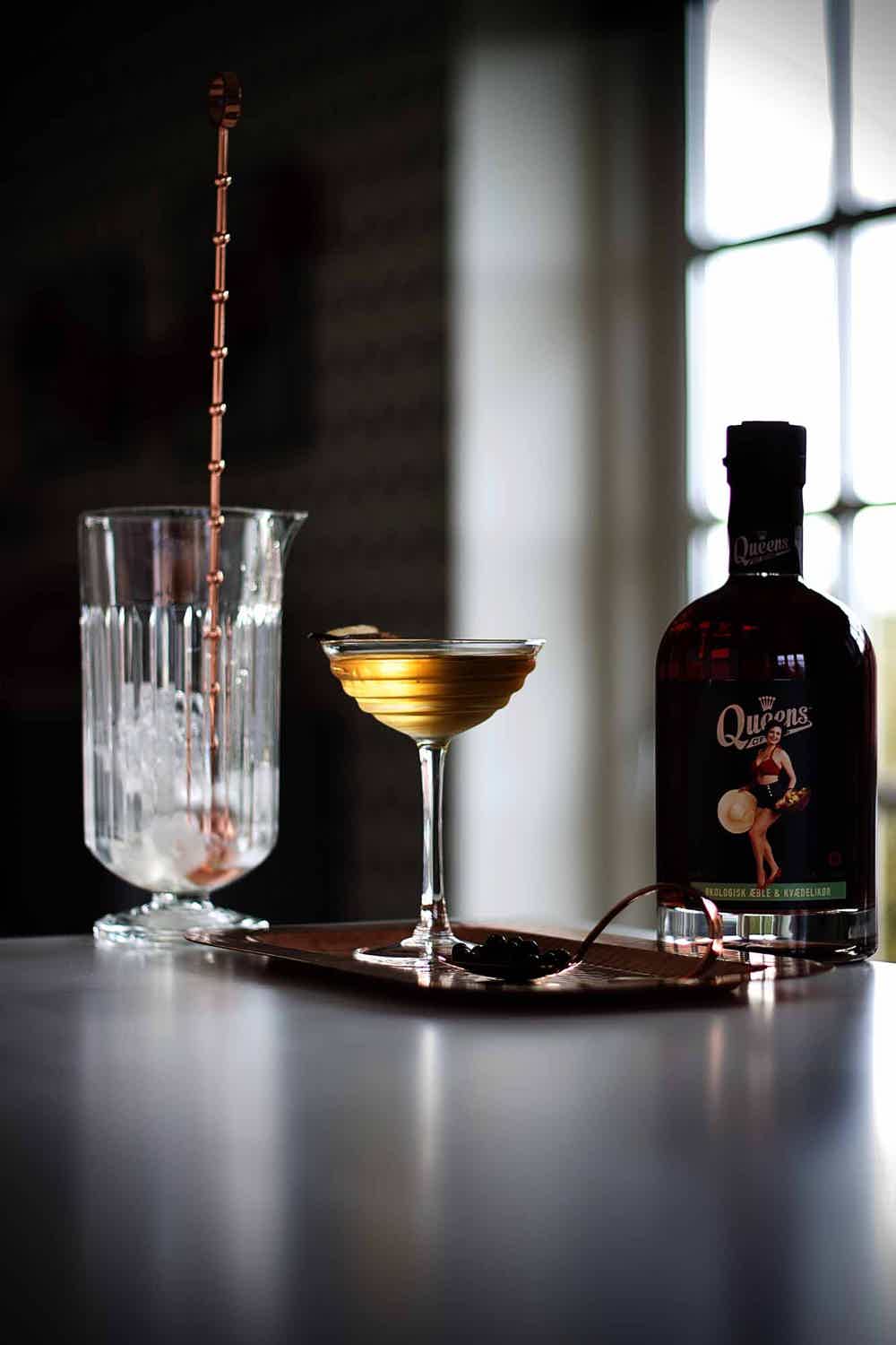 Queen’s Apple & Quince Liqueur 18.0% 0.7L, Spirits
