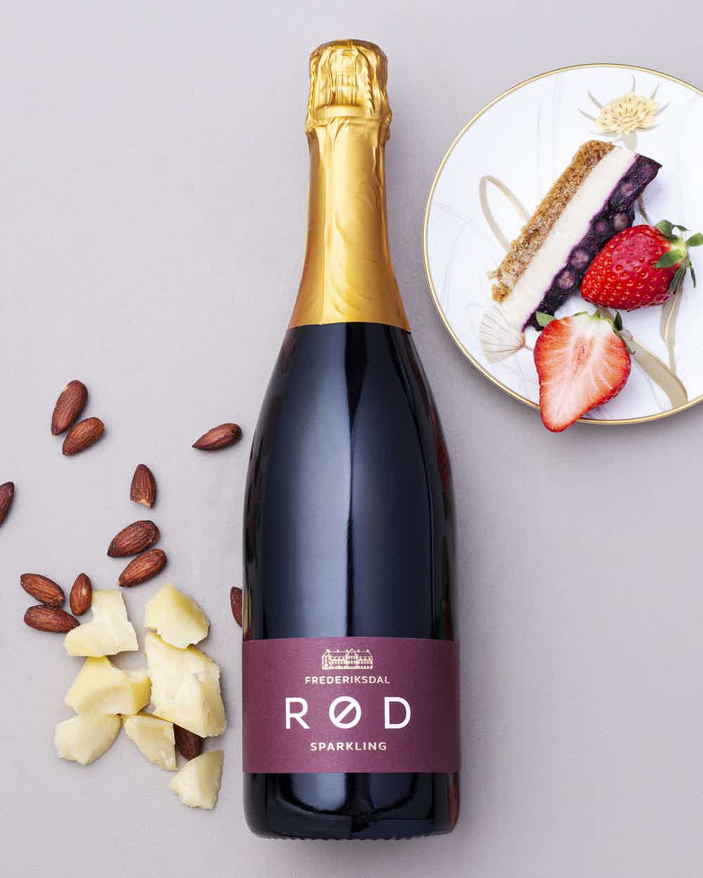 FREDERIKSDAL RØD 10.5% 0.75L, Sparkling Wine