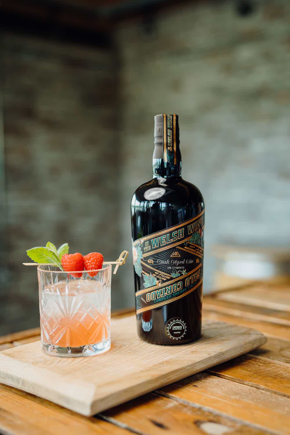 IN THE WELSH WIND Palo Cortado Cask-Aged Gin 43.0% 0.7L, Spirits