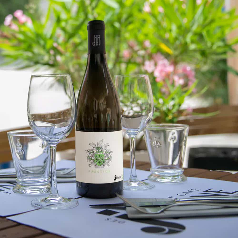 12 BLANC PRESTIGE 2020 75 cl IGP Vaucluse 12,00 144,00 Y 13.6% 0.75L, Wine