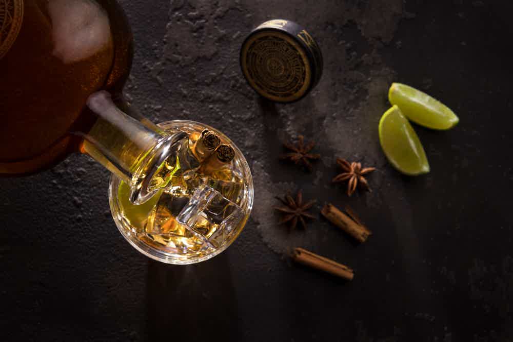 Rosemullion Dark Rum 40.0% 0.7L, Spirits