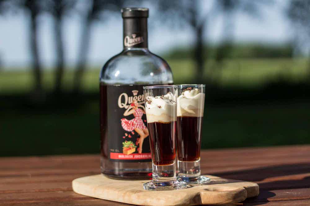 Queen’s Strawberry Liqueur 18.0% 0.7L, Spirits