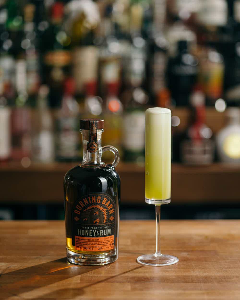 Burning Barn Honey & Rum Liqueur 29.0% 0.7L, Spirits