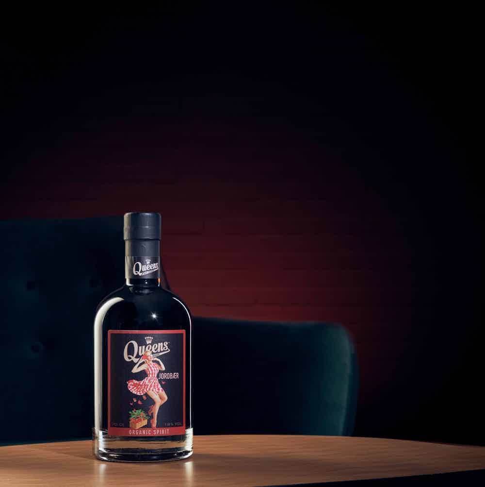 Queen’s Strawberry Liqueur 18.0% 0.7L, Spirits
