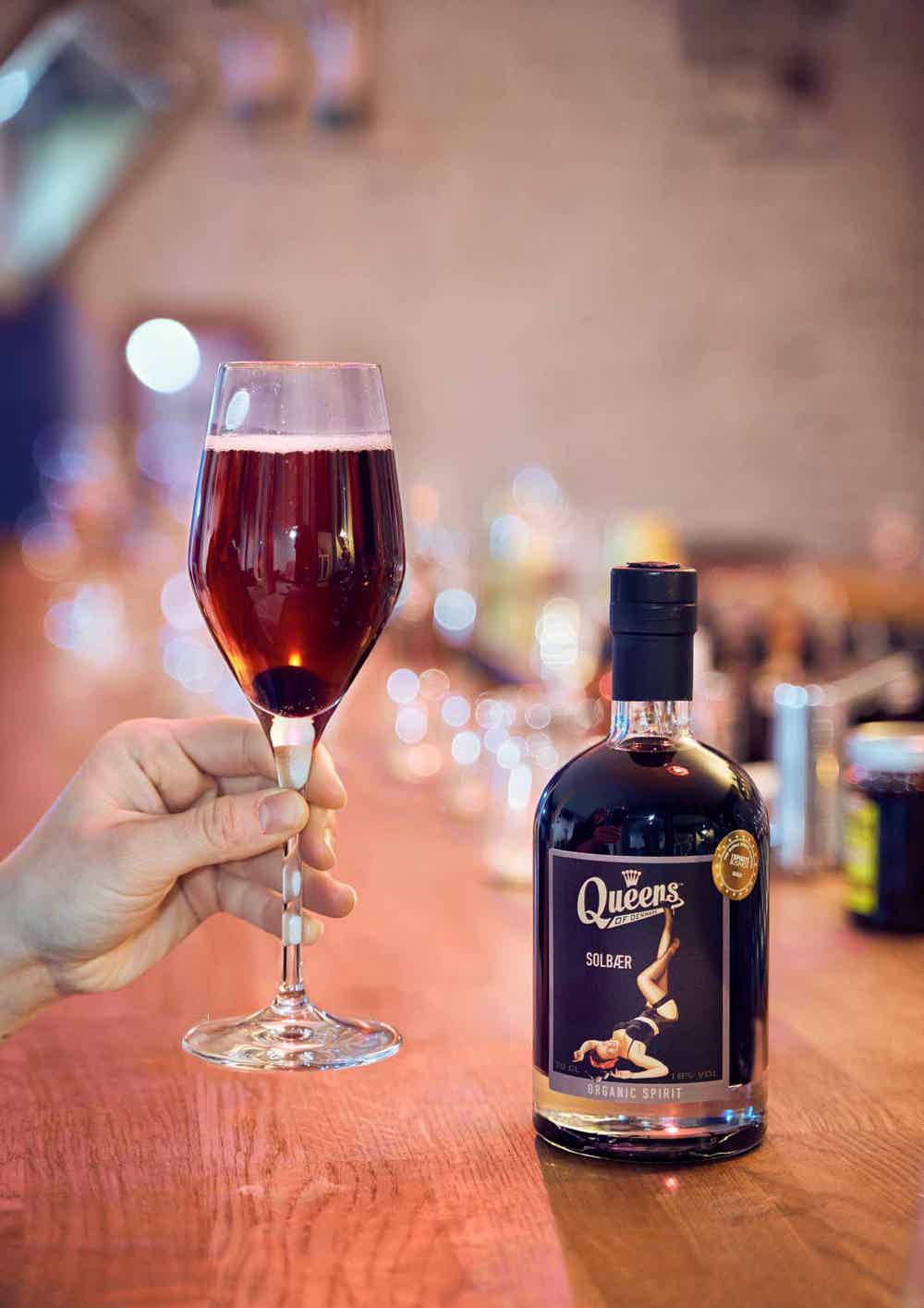 Queen’s Blackcurrant Liqueur 18.0% 0.7L, Spirits