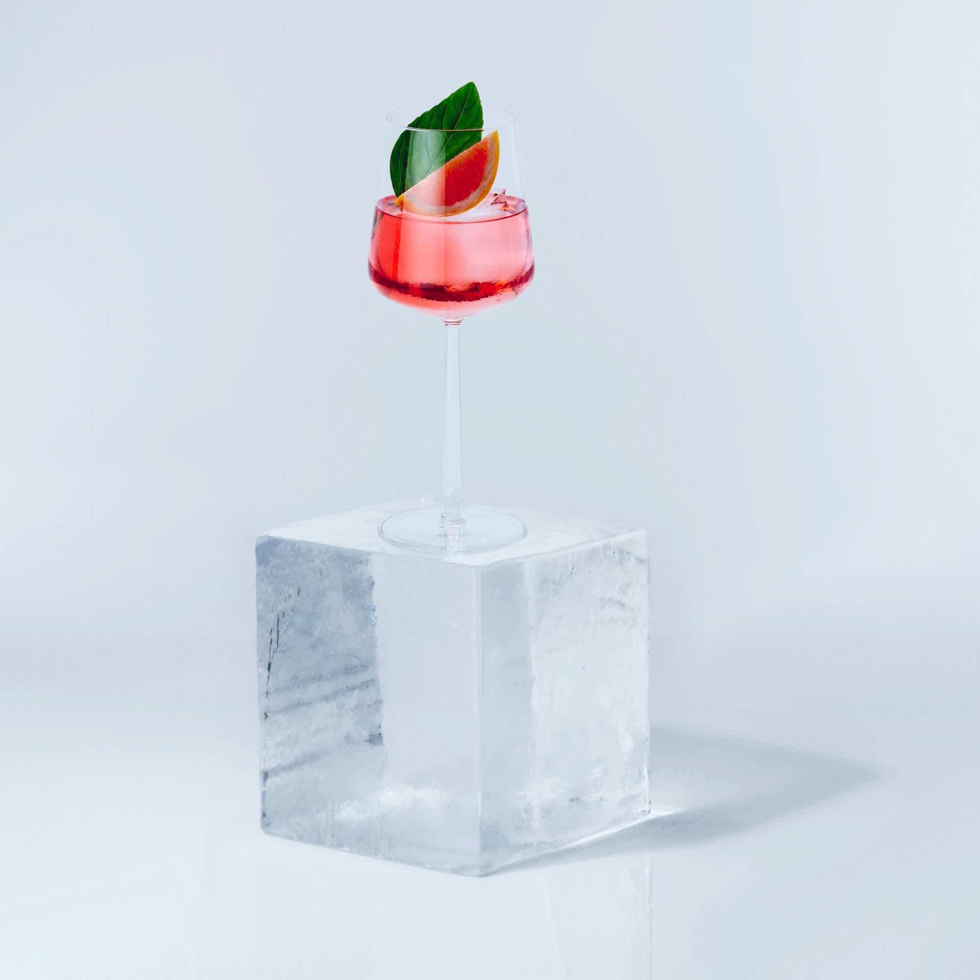 Arctic Blue Gin Rose 37,5% (with Giftbox) 37.5% 0.5L, Spirits