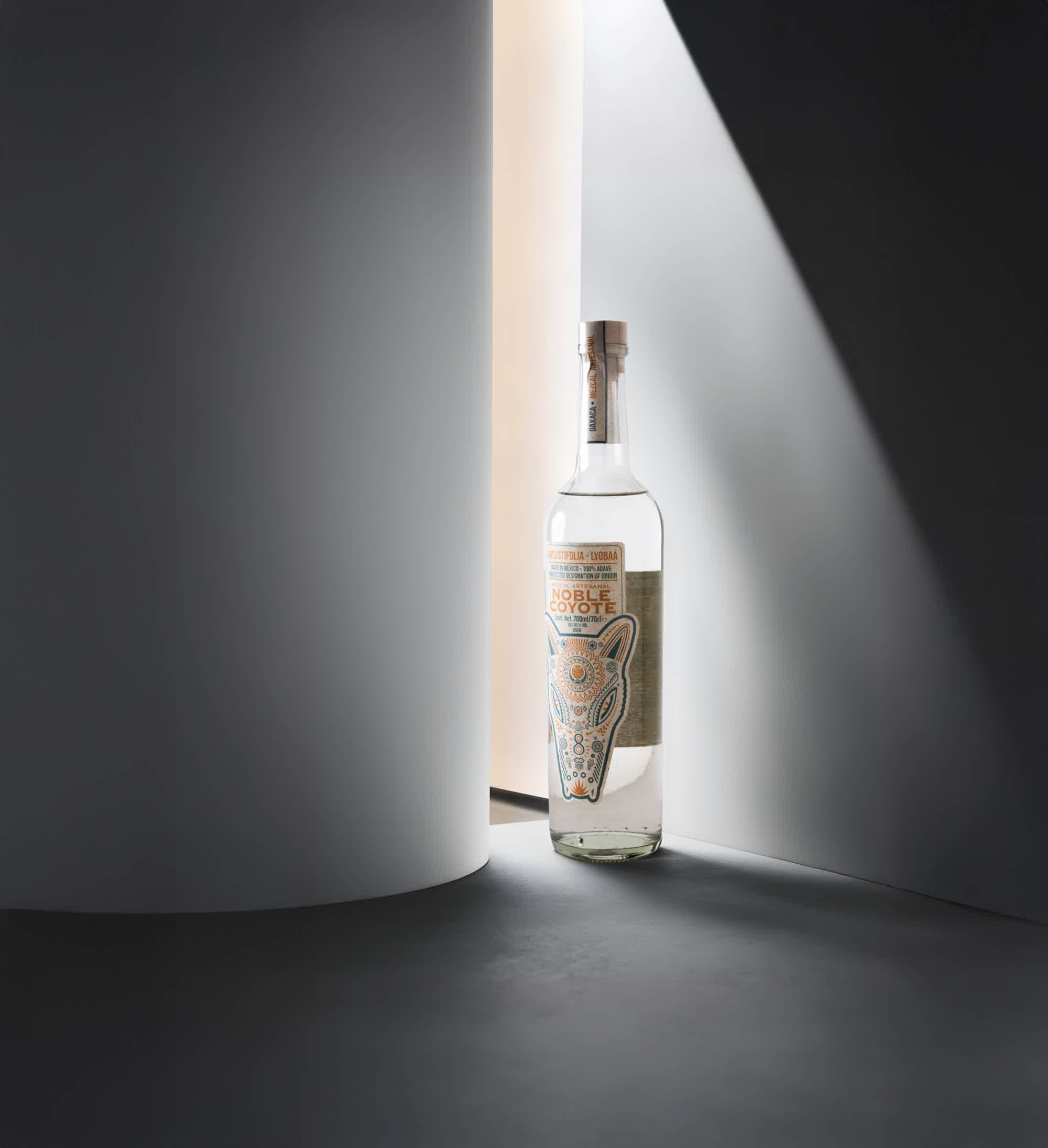 Mezcal Noble Coyote | Angust.-Lyobaá | 70cl  45% vol 45.0% 0.7L, Spirits