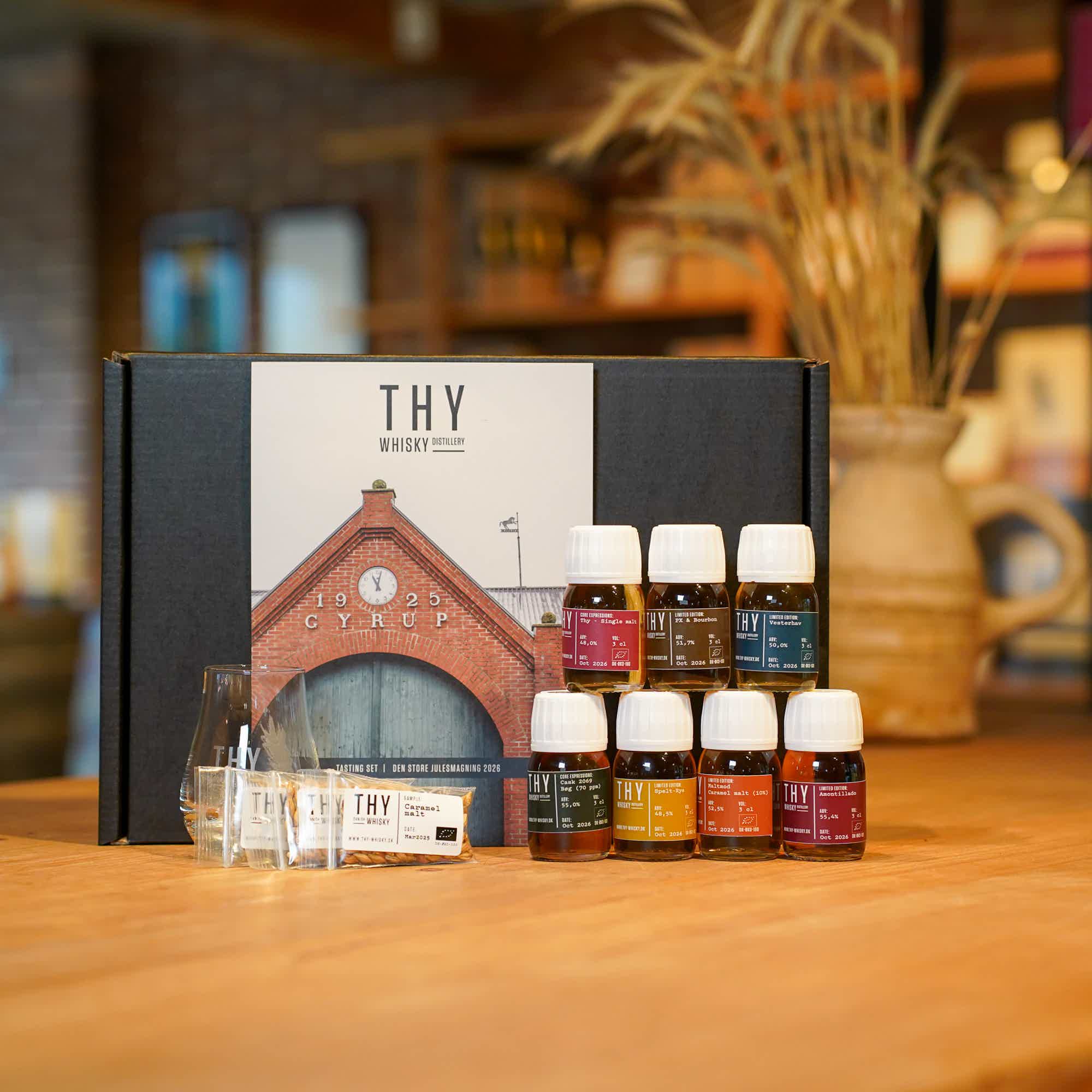 Christmas tasting set 29 December (Danish): Thy, sample 3 cl, Sample - Spelt-Rye (3cl), Sample: Vesterhav, Sample: PX & Bourbon, Sample: Maltmod, Sample: Amontillado, Sample: Cask 2069