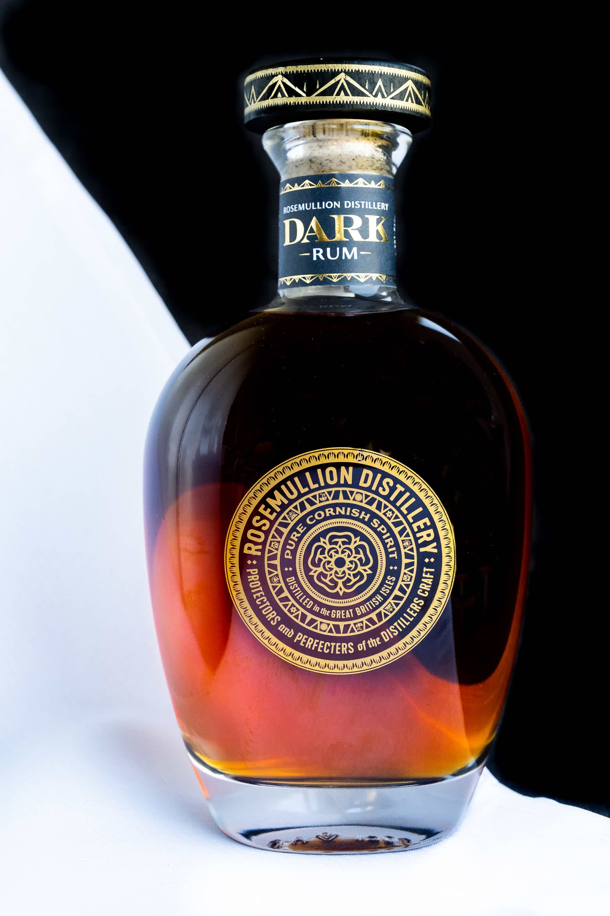 Rosemullion Dark Rum 40.0% 0.7L, Spirits