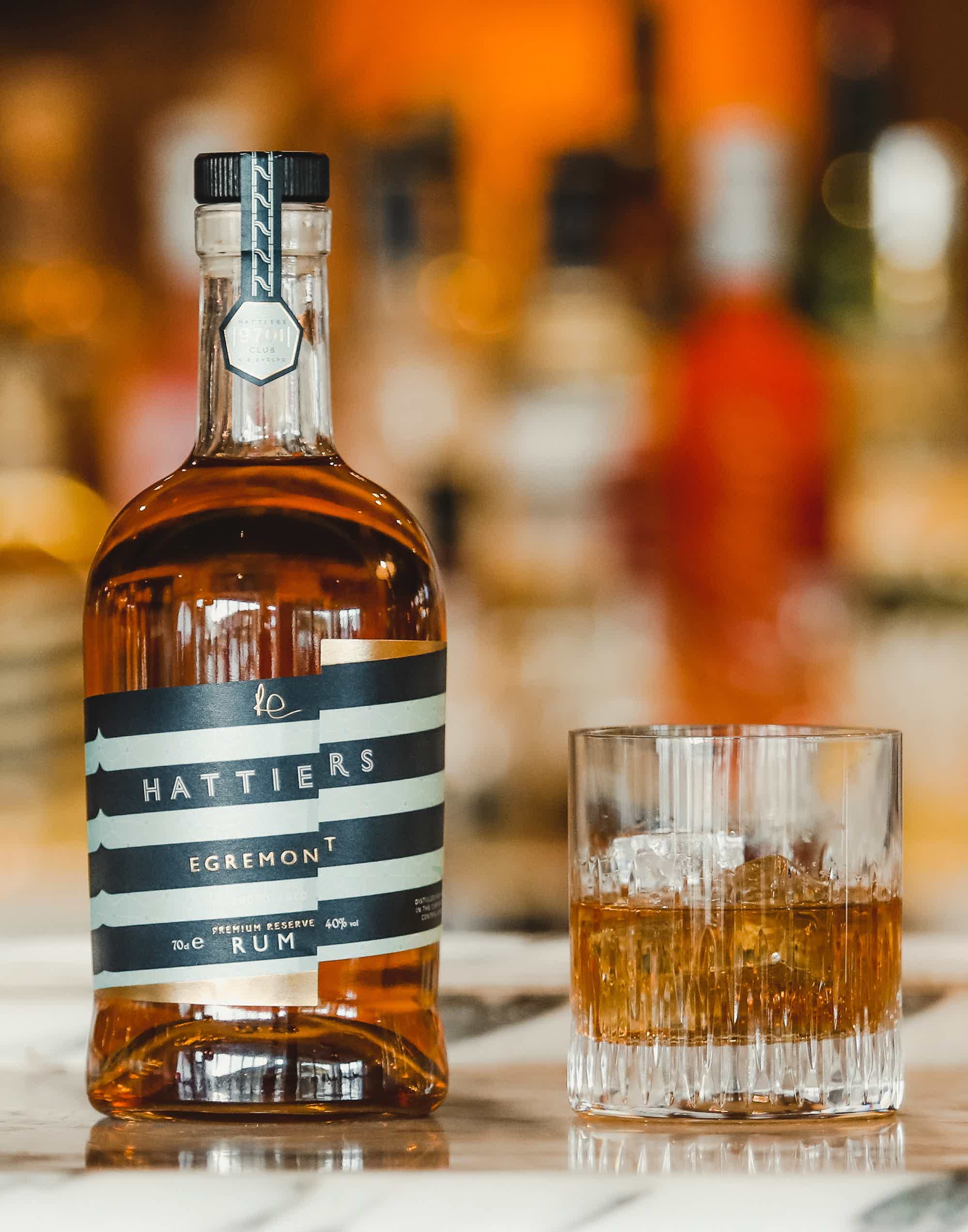 Hattiers - Egremont Premium Reserve Rum 40.0% 0.7L, Spirits