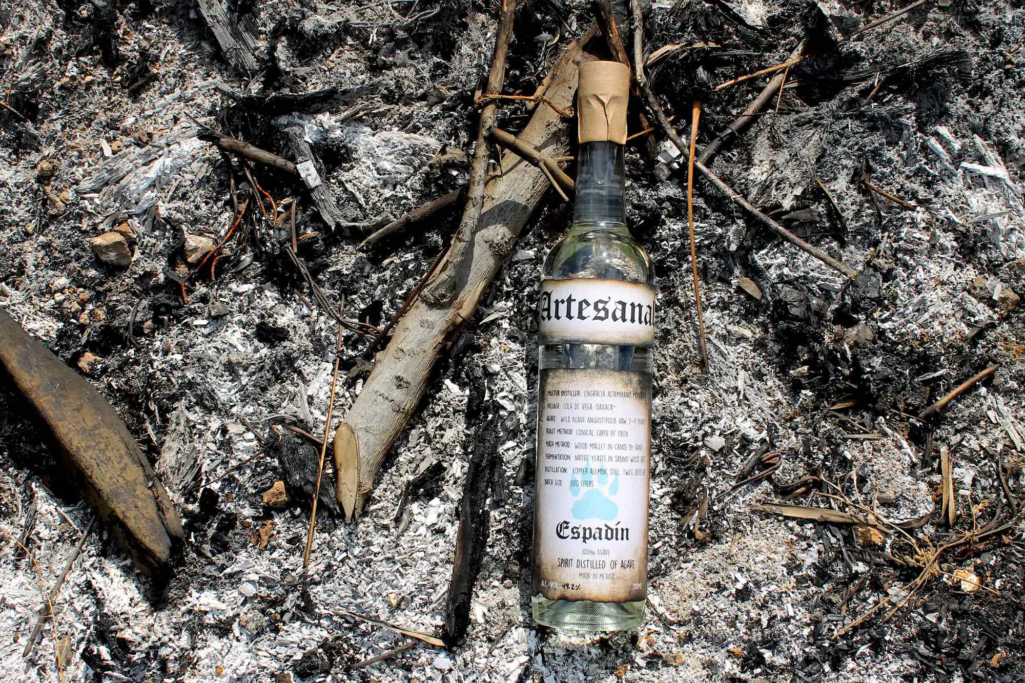 Artesanal Espadin Destilado de Agave Tradicional 49.2% 0.7L, Spirits