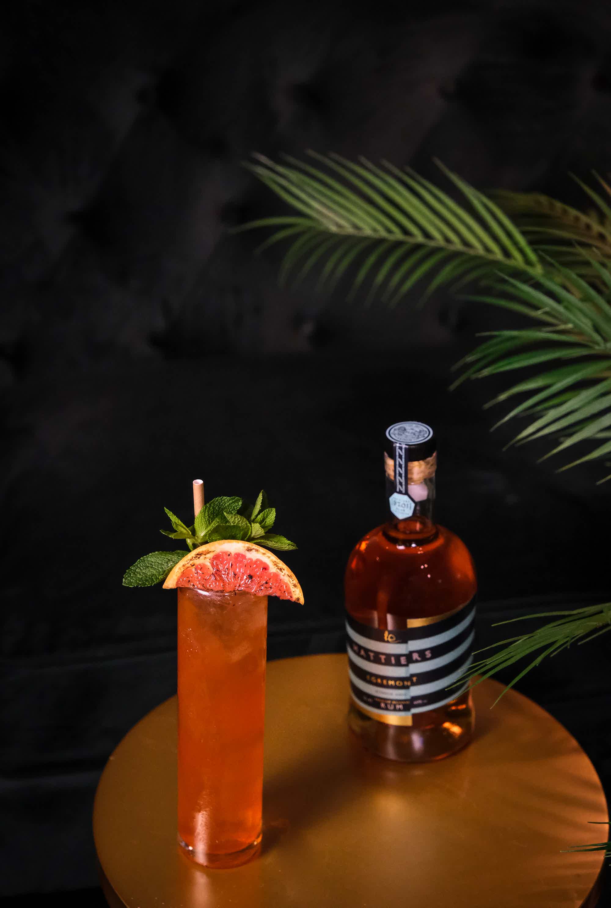 Hattiers - Egremont Premium Reserve Rum 40.0% 0.7L, Spirits