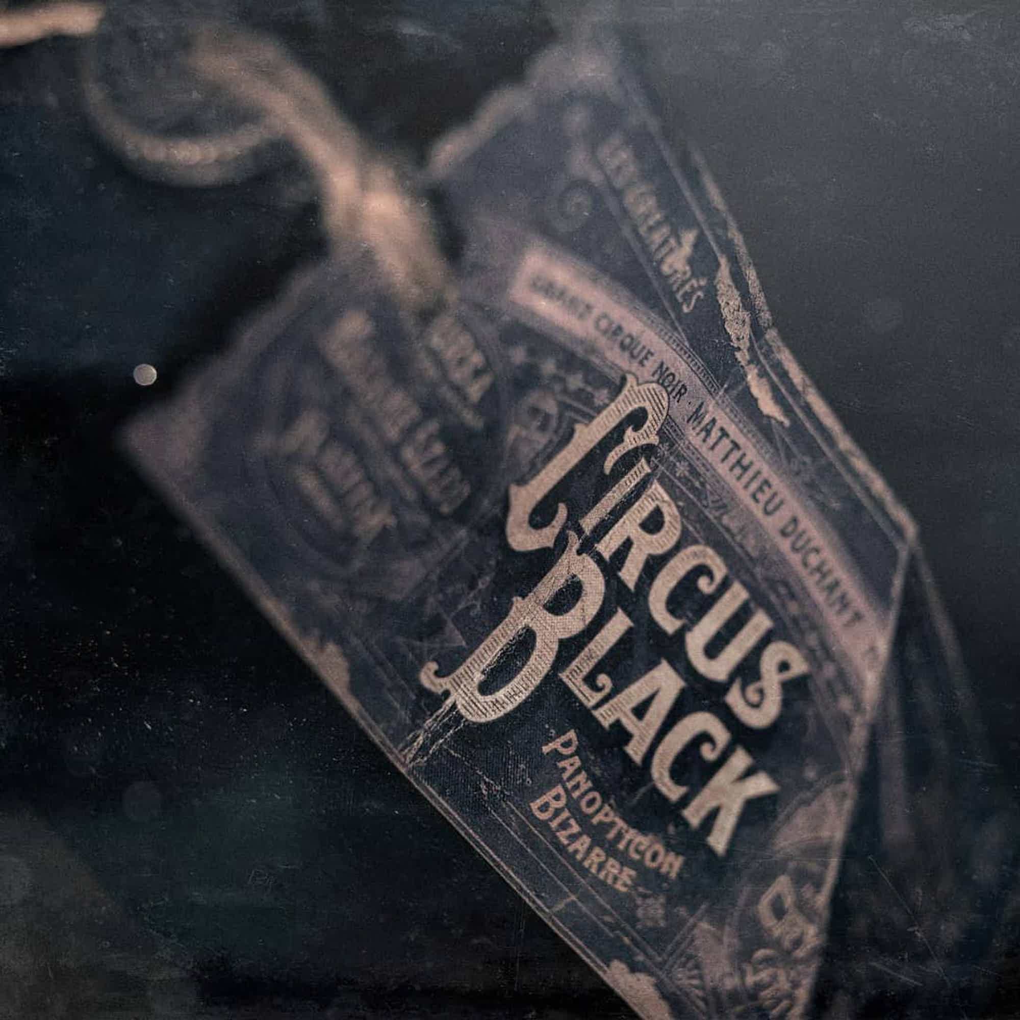 Circus Black 41.0% 0.5L, Spirits