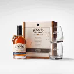 Gift Box with Havmanden 35 cl (The Merman 35 cl) & two glasses: Havmanden 35 cl (The Merman 35 cl), Fanø Shipsrum glass
