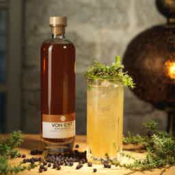 VON EST® Gingerbread, Organic Craft Gin Liqueur - 500ml bottle 20.0% 0.5L, Spirits