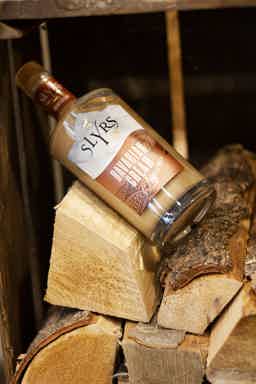 SLYRS Bavarian Cream Liqueur 17% vol. 17.0% 0.5L, Spirits