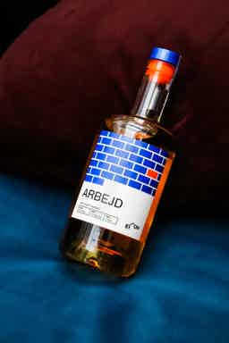 Arbejd & Hafnium: Arbejd, Hafnium