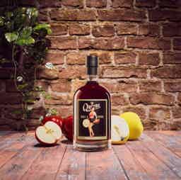 Queen’s Apple & Quince Liqueur 18.0% 0.7L, Spirits