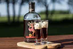 Queen’s Strawberry Liqueur 18.0% 0.7L, Spirits