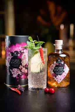 The Great Kyōto Golden-Cherry-Blossom Gin 40.0% 0.5L, Spirits