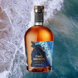 Two Shores Rum Amarone Cask Irish Whiskey Finish 44.0% 0.7L, Spirits