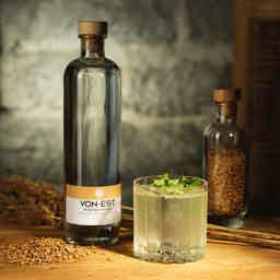 VON EST® Winter Wheat, Organic Estonian Vodka - 500ml bottle 40.0% 0.5L, Spirits