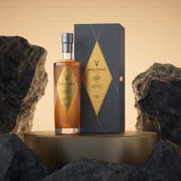 Wolfcraig 35 Year Old Premium Blended Grain Scotch Whisky 46.8% 0.7L, Spirits