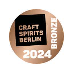 VON EST® Nordik, Organic Craft Dry Gin - 500ml bottle 45.0% 0.5L, Spirits