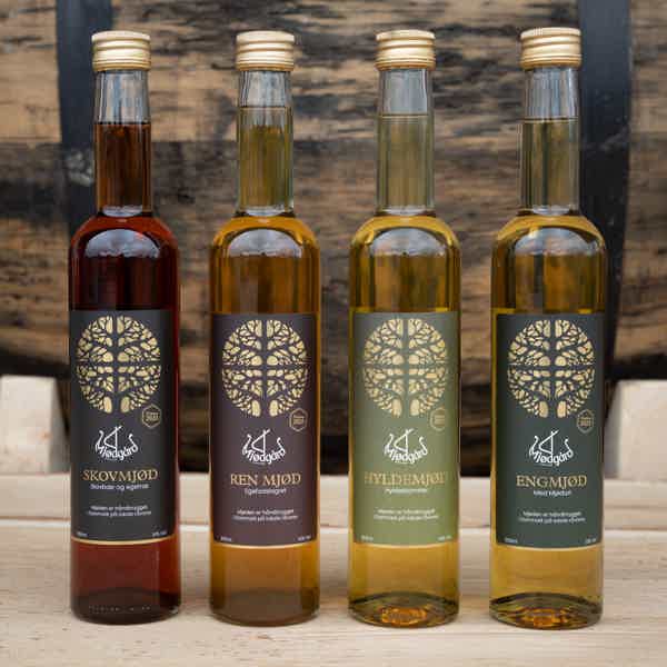 Grundserie 35cl: Skovmjød 35cl, Hyldemjød 35cl, Engmjød 35cl, Ren mjød 35cl