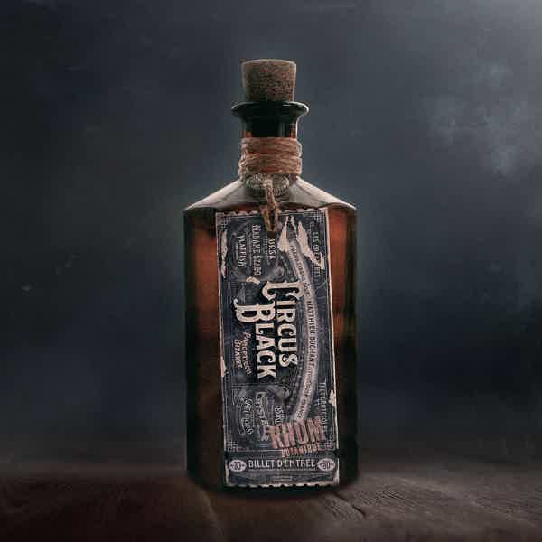 Circus Black 41.0% 0.5L, Spirits