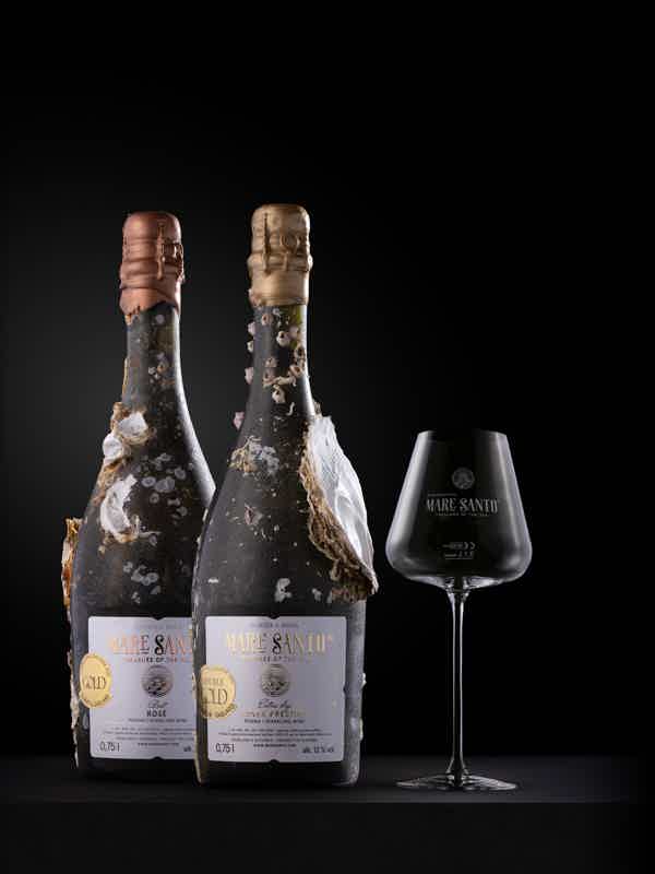 MARE SANTO ROSE & CUVEE PRESTIGE & SET OF 6 SPARKLING WINE GLASSES: Mare Santo Sparkling wine Rosé, MARE SANTO UNIQUE SPARKLING WINE GLASS, Mare Santo Sparkling wine Cuveé Prestige